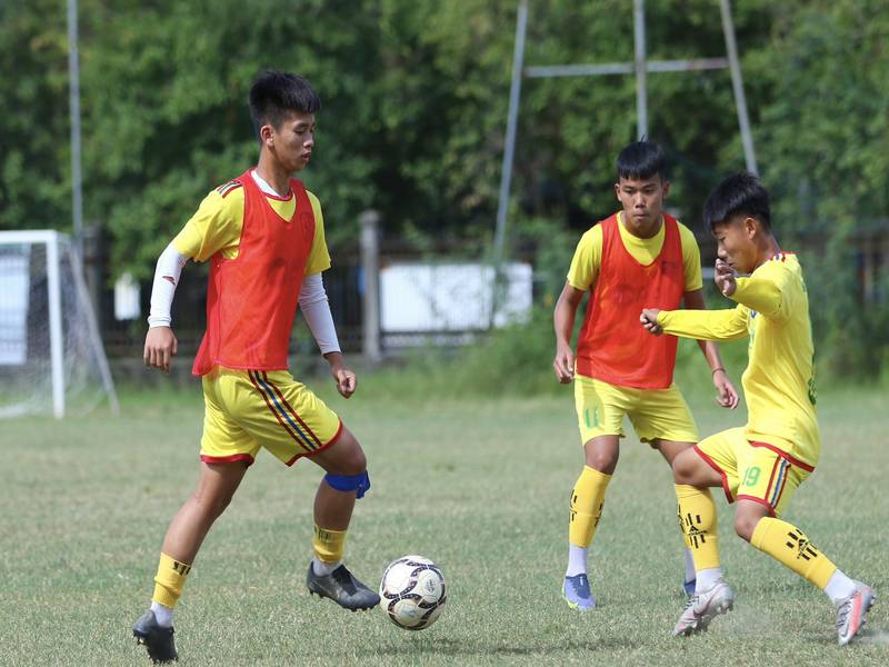 Câu lạc bộ bóng đá U-19 Sông Lam Nghệ An luôn đặt tiêu chí phát triển toàn diện cho các cầu thủ trẻ